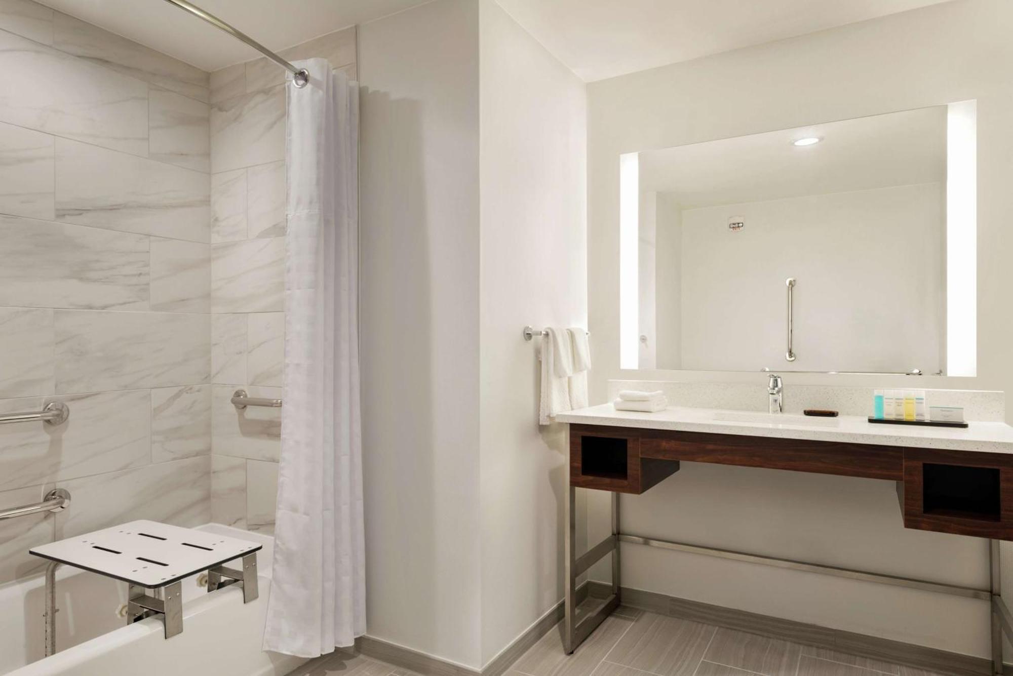 Embassy Suites By Hilton Noblesville Indianapolis Conv Ctr Екстериор снимка